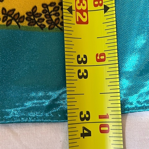 2224- Elegant Teal Paisley Floral Women’s Scarf 35”x34” 100% Polyester NWT - Picture 6 of 7